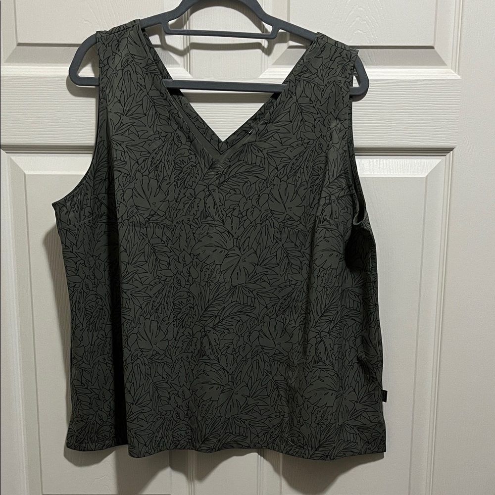 Eddie Bauer Dark Green Patterned Tank Top